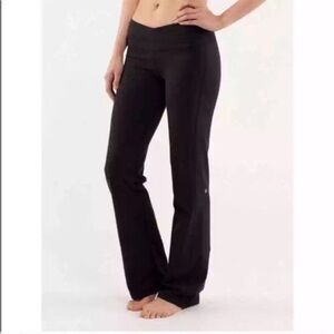 Lululemon Black Crossover Waist Astro Pants Size 2